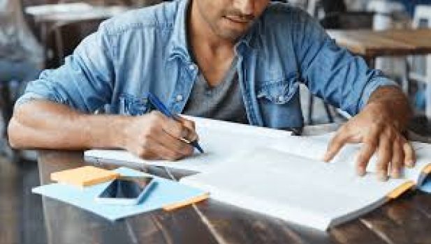 ALUNO NA PROVA DO CONCURSO