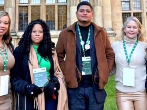 Alunos do Centro de Excelência Dom Luciano participam da Oxford Global na Inglaterra---02 DE DEZEMBRO 25