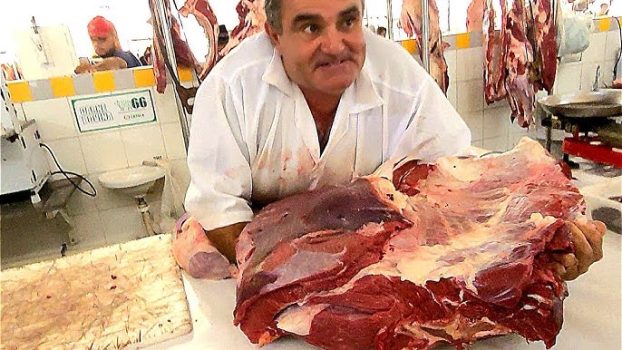 BANCA DE CARNE E AÇOUGUEIRO DE FEIRA