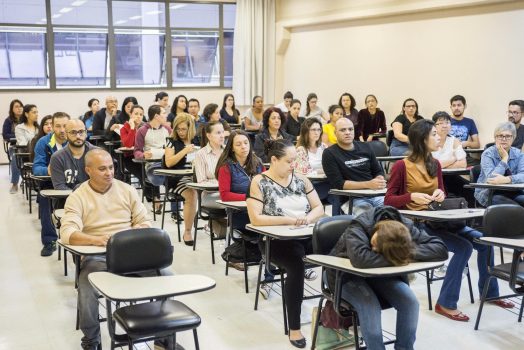 Quem se inscreveu para concorrer a um dos dez cargos definidos nos editais 5, 6, 7 e 8 do concurso da Prefeitura de Curitiba já pode consultar o seu local de prova e imprimir o comprovante.
Foto: Valdecir Galor/SMCS