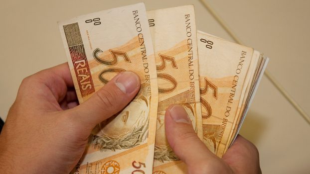 CONTANDO REAIS