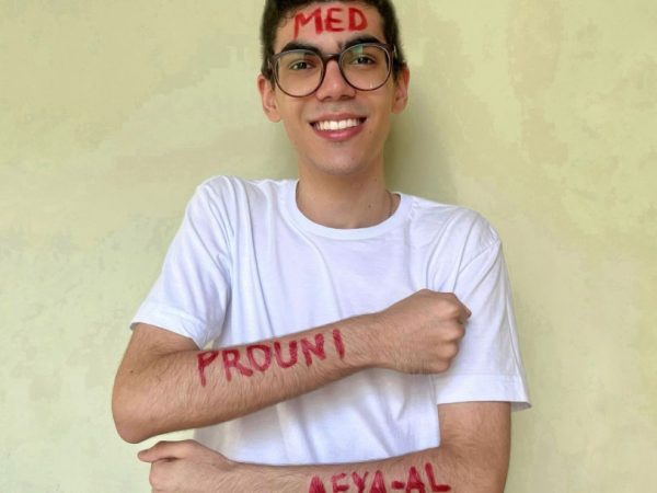 ESTUDANTE DA REDE PÚBLICA APROVADO