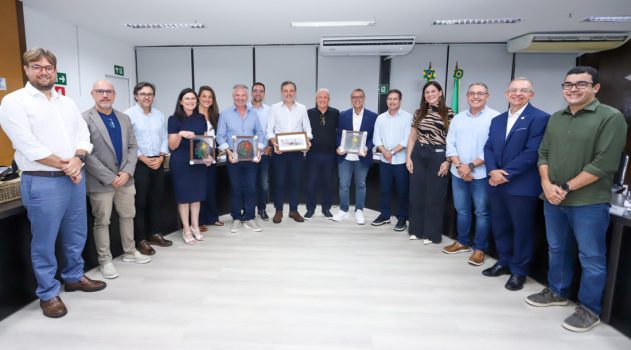 Governo do Estado recebe grupo empresarial de Santa Catarina para discutir desenvolvimento do turismo em Sergipe—-30 de outubro 25 Governo do Estado recebe grupo empresarial de Santa Catarina para discutir desenvolvimento do turismo em Sergipe----30 de outubro 25