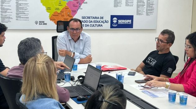 Governo iniciará processo de pagamento do Fundef aos profissionais da educação—-23 de outubro 25 Governo iniciará processo de pagamento do Fundef aos profissionais da educação----23 de outubro 25