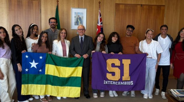 Intercambistas da rede pública estadual de Sergipe são recebidos pelo embaixador do Brasil na Austrália---8 DE OUTUBRO 25