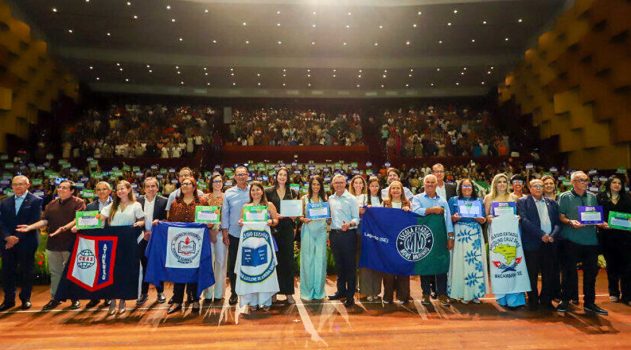 Secretaria de Estado da Educação publica resultado dos recursos do Programa Educação Nota 10---26 DE NOVEMBRO 25