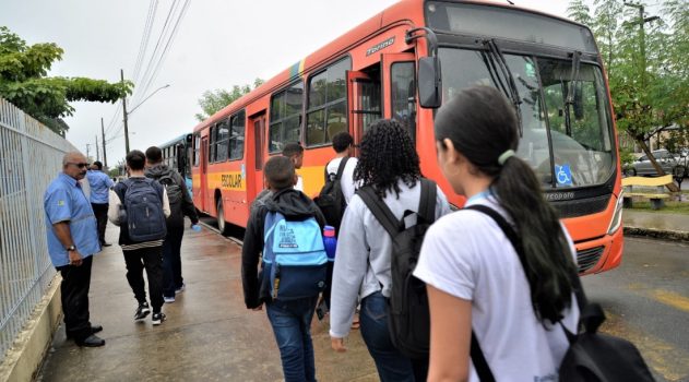 Seed garante transporte para estudantes da Rede Pública Estadual nos dias do Enem