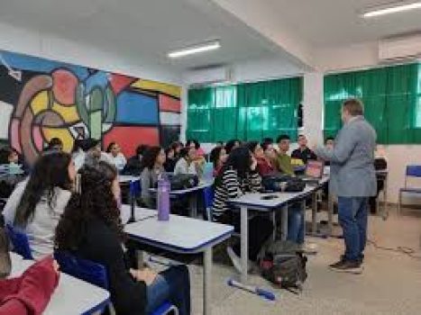 UFS SALA DE AULA COM PROFESSOR-7 DE OUTUBRO 25