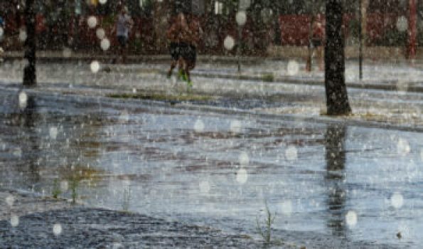 chuva_arthuropaganini.jpg-357x210-leptospirose