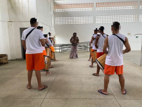 fundaçãorenascer-jovens em atividdades