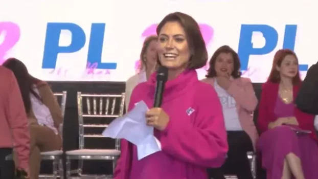 michelle-participa-de-evento-de-mulheres-em-florianopolis-RINDO COM 41 MIL DE SALÁRIO