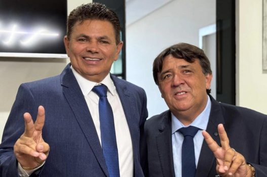 valmirdefrancisquinho_diplomacao-1.jpg-1